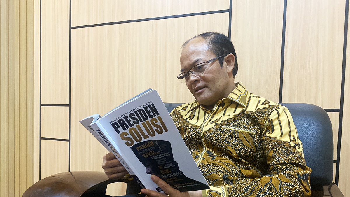 Kepala Badan Bahasa Hafidz Muksin. (Postmodum)